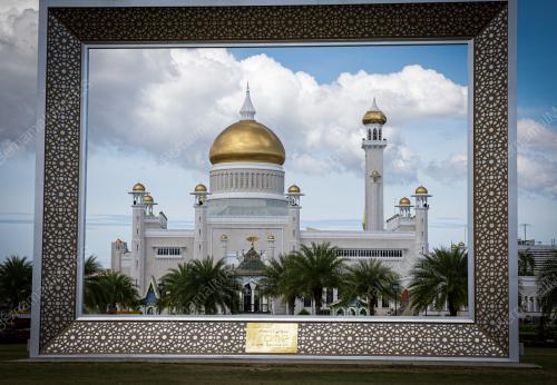 MASJID OMAR ALI SAIFUDDIEN