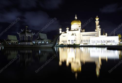 MASJID OMAR ALI SAIFUDDIEN