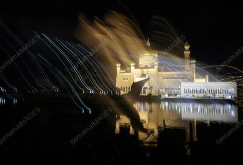 MASJID OMAR ALI SAIFUDDIEN