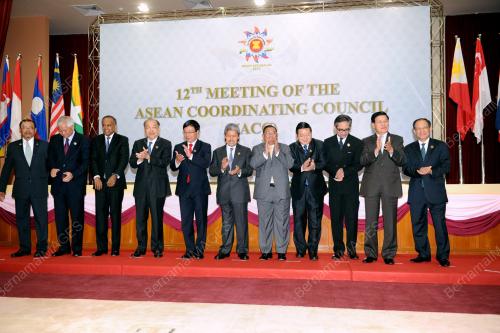 BRU04_11042013_ASEAN