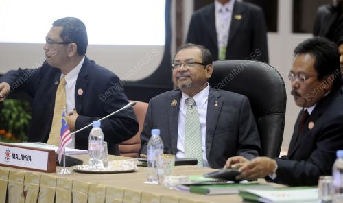 BRU05_11042013_ASEAN