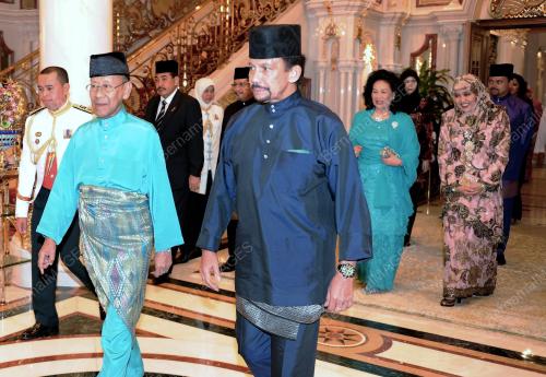 BRU05_11052012_AGONG