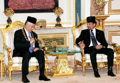 DATUK SERI NAJIB TUN RAZAK
