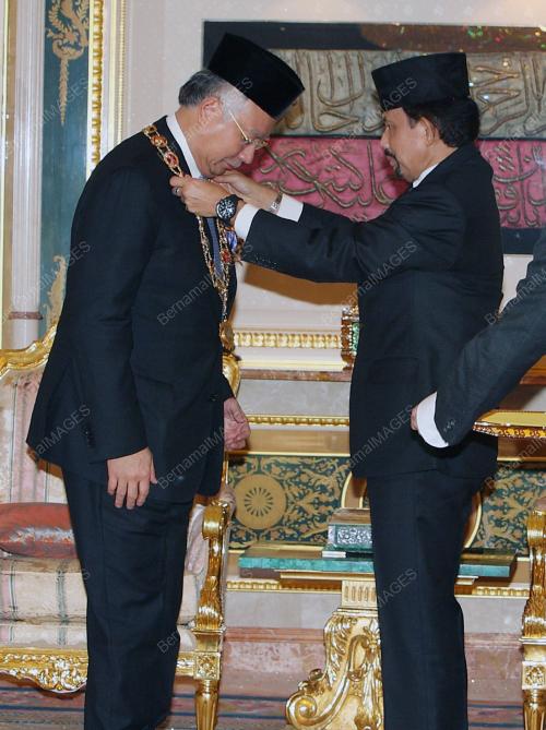 MOHD NAJIB TUN ABDUL RAZAK