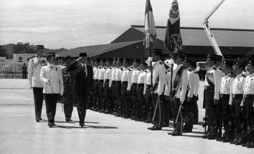 LAWATAN AGONG