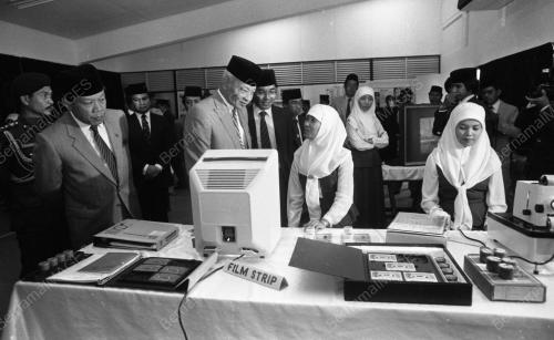 BRU11_19032015_LAWATAN_AGONG