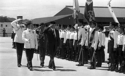 LAWATAN AGONG