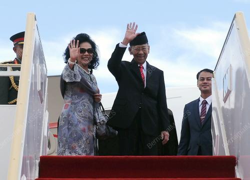 BRU13_11052012_AGONG