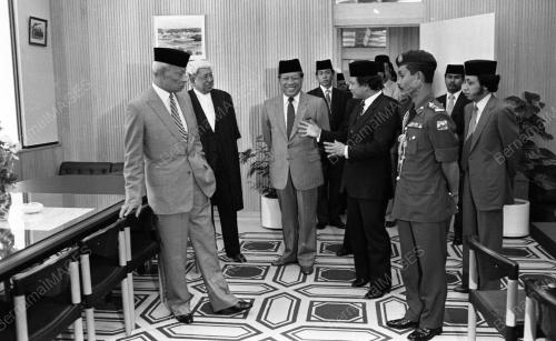 BRU21_20032015_LAWATAN_AGONG