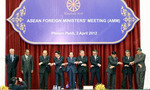 CAM02_02042012_AMM