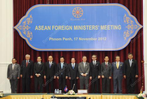 CAM04_17112012_ASEAN_SUMMIT