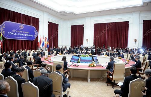 CAM05_04042012_ASEAN