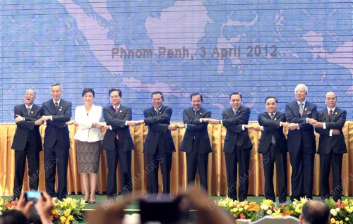 CAM06_03042012_PM_ASEAN1