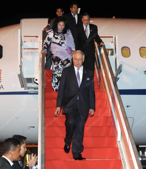 CAM08_17112012_NAJIB_KEMBOJA