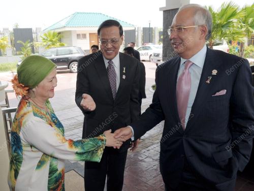 CAM09_04042012_PM_DUTA