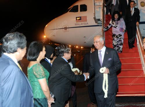 CAM09_17112012_NAJIB_KEMBOJA