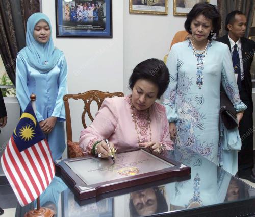 ROSMAH MANSOR