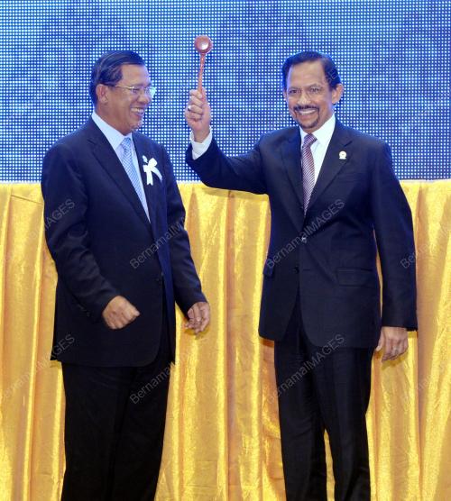 CAM15_20112012_SIDANG_ASEAN