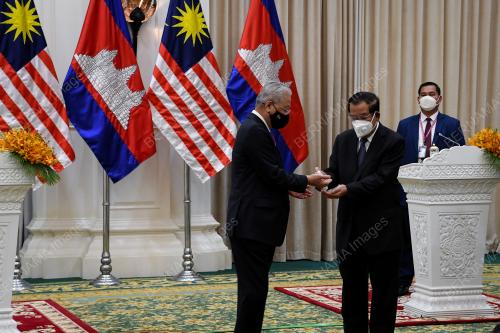DATUK SERI ISMAIL SABRI YAAKOB