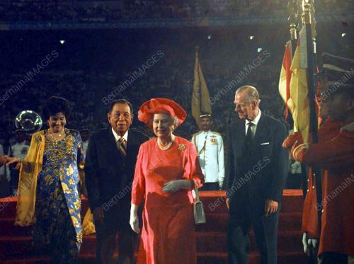 CG15-21:09:1998 QUEEN S ARRIVAL