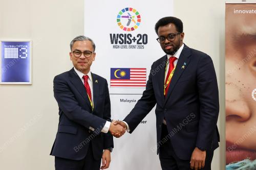 DATUK FAHMI FADZIL