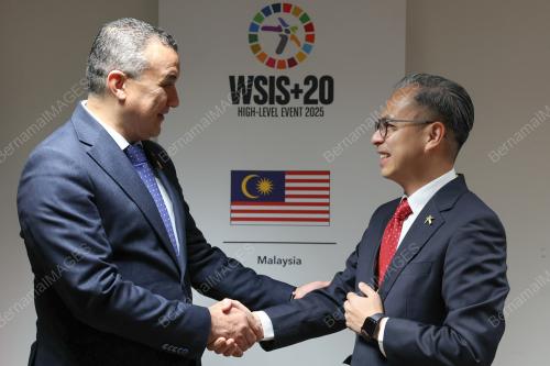 DATUK FAHMI FADZIL