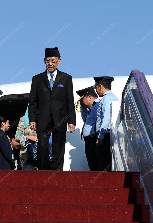 CHN01_03092014_AGONG