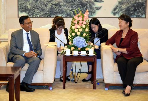 CHN01_03112017_QINZHOU