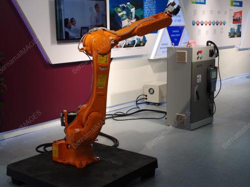 CHN01_04052015_ROBOTIC