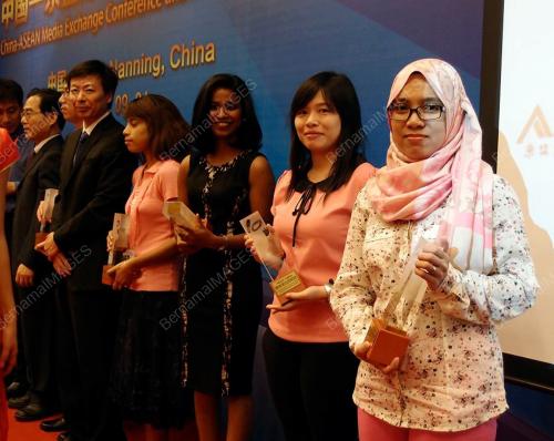 CHN01_04092013_AWARD