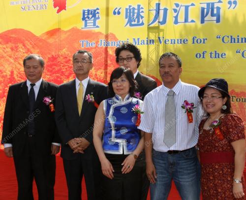 MEMPERKENALKAN CHINA KEPADA DUNIAChina-Pelancongan