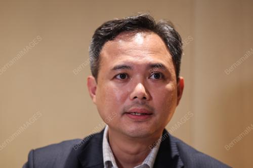 AHMAD PHADIL ISMAIL