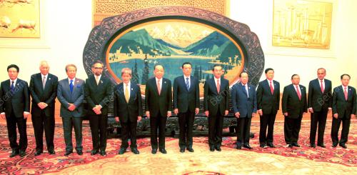 CHN01_29082013_GROUP_PHOTO
