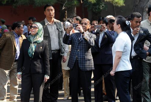 CHN02_05092014_AGONG