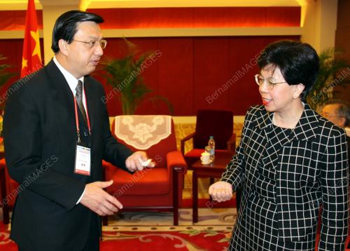 DATUK LIOW TIONG LAI