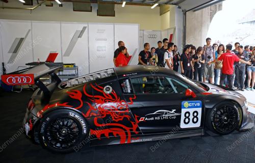 CHN02_14052012_AARON