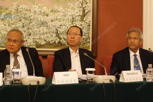 CHN02_28062015_FORUM