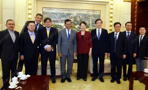 CHN03_03112017_QINZHOU