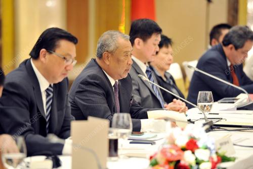 CHN04_03122014_ROUNTABLE