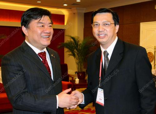 DATUK LIOW TIONG LAI