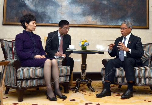 CHN06_01112016_MUSTAPA