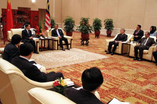 TAN SRI MUHYIDDIN YASSIN