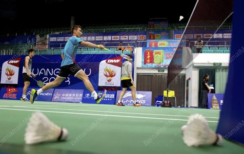 CHN08_04082013_BWF