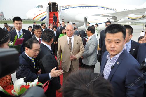 CHN08_27052014_PM