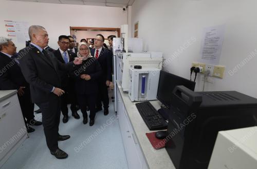 DATUK SERI FADILLAH YUSOF