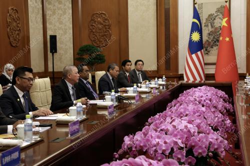 DATUK SERI FADILLAH YUSOF