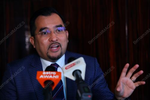 DATUK DR ASHRAF WAJDI DUSUKI