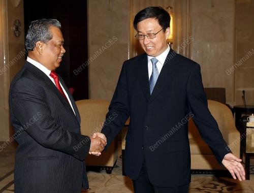 TAN SRI MUHYIDDIN YASSIN