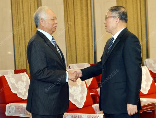CHN13_03112016_NAJIB_LI_HONG