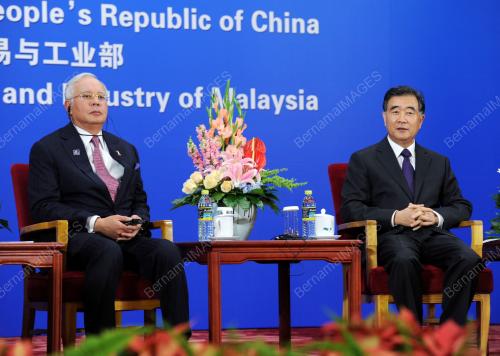 CHN19_31052014_FORUM